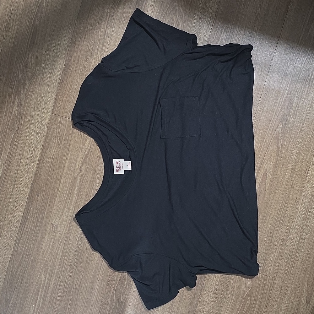 (4) Pocket Black T-Shirts